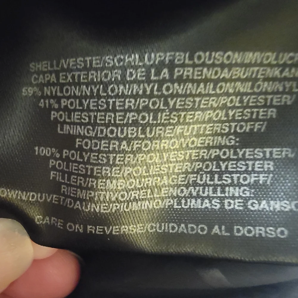Spyder 700 fill power down puffer vest with zipper velcro closure and 2 pockets - Picture 3 of 9